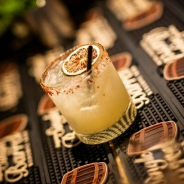 Cocktails, parties, atmosphere!