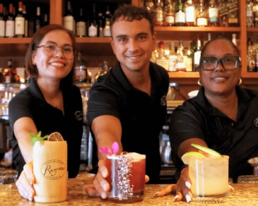 Cocktails, parties, atmosphere!